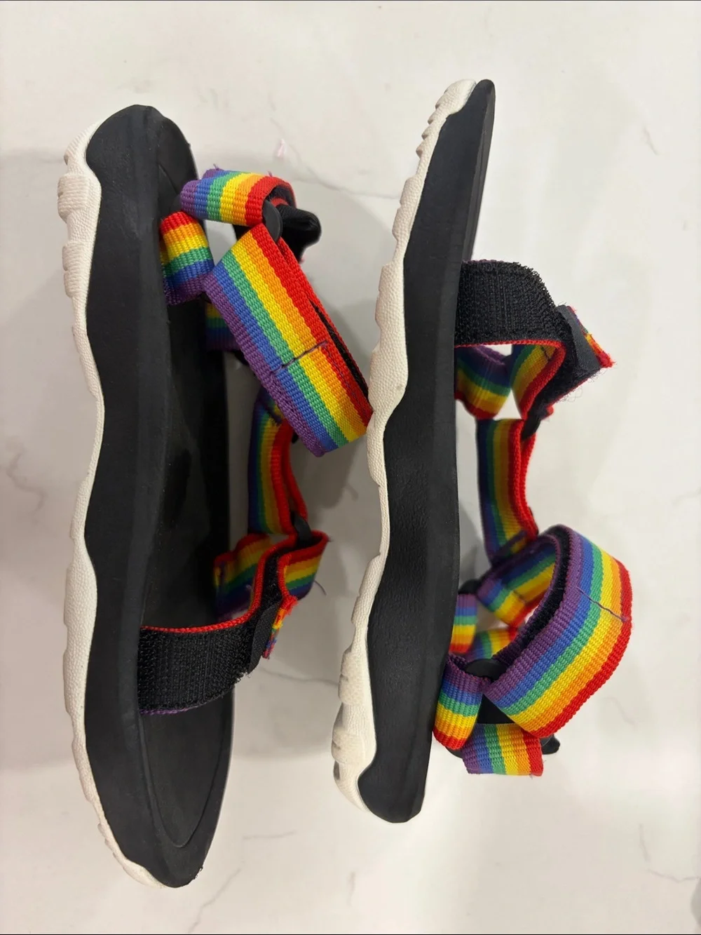 Teva Kids Rainbow Strap Sandals in Black with Multicolor Webbing